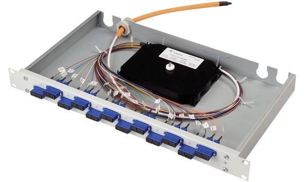 Telegrtner Base per pannello patch in fibra ottica eco da 4830 cm (19") con 12 giunti duplex SC-Duplex e 24 x pigtail SC