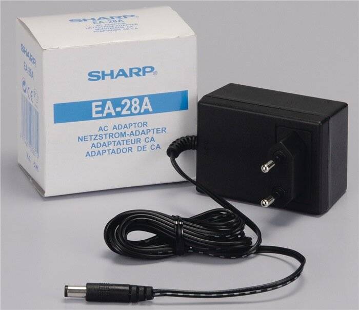 Sharp EA-28A adattatore e invertitore Nero-2