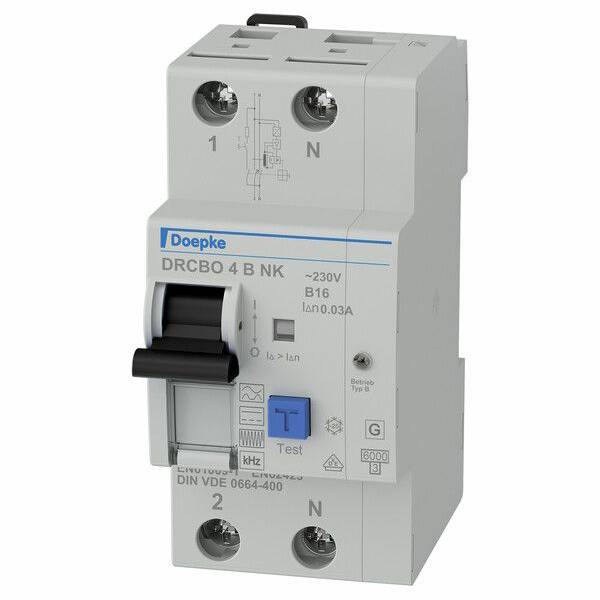 Interruttore differenziale Doepke, modello DRCBO 4 B NK, 230V, 16A, 30mA. Copertura in plastica bianca con tasto di test blu.