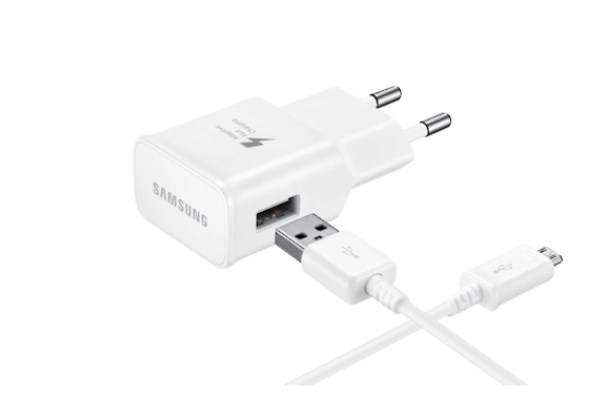 Caricabatterie Samsung Cavo USB da 1,2 m a cavo USB tipo C bianco EP-TA50EWE-0