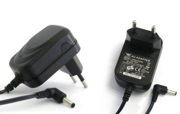 ALIMENTATORE UNIVERSALE AC/DC 5V STABILIZZATO GOOBAY