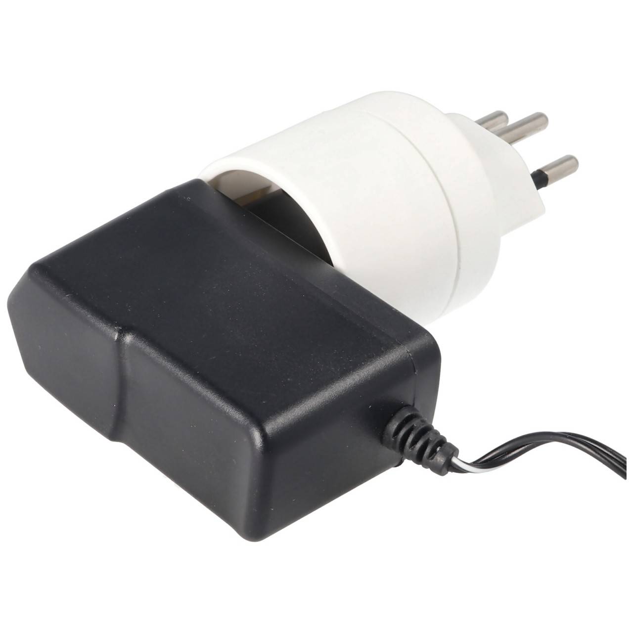 Adattatore Svizzera bianco da attacco Schuko a spina svizzera 230 volt con filo di terra e 10A-4