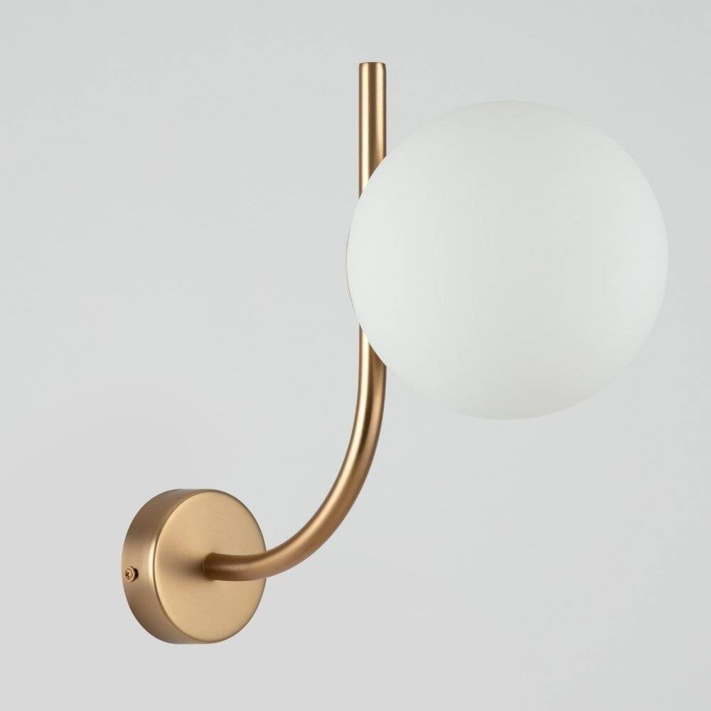 Applique Contemporanea Rendez-Vous In Metallo Ottone 1 Luce E Diffusore Bianco-1