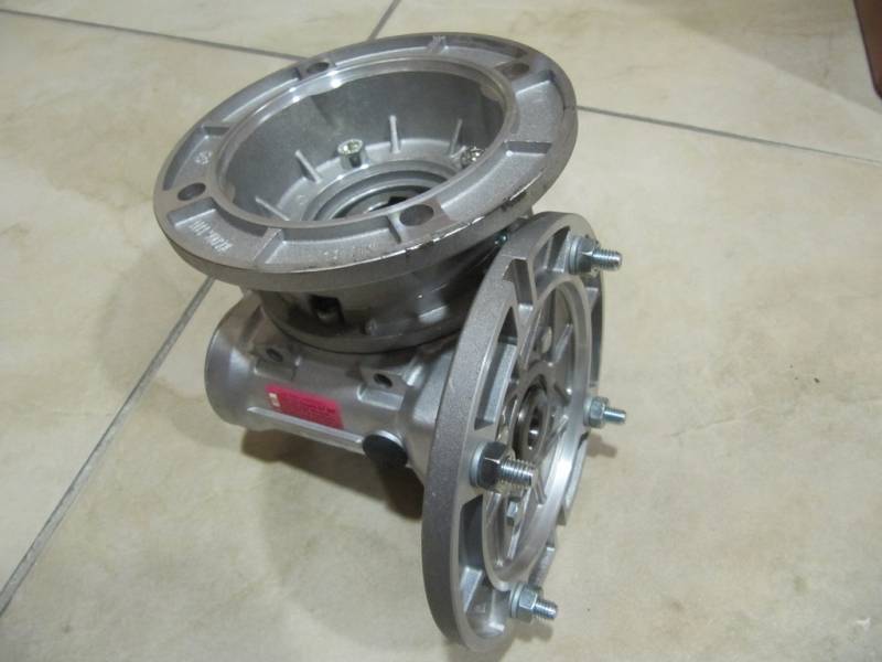 RIDUTTORE STM RMI50 1:49 PAM71B5 FORO 24 2104101581-0