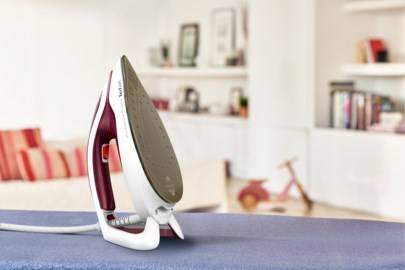 Tefal GV9220 ferro da stiro a caldaia 2600 W Durilium AirGlide Autoclean soleplate Borgogna, Bianco-3