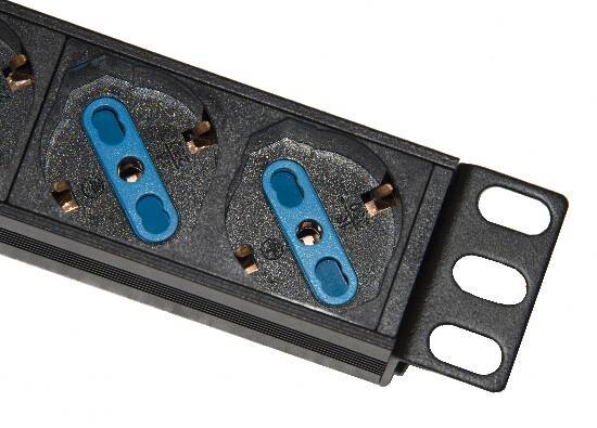 MULTIPRESA LINK DA RACK 19" 9 PRESE UNIVERSALI CON INTERRUTTORE SPINA ITALIANA 16A-2