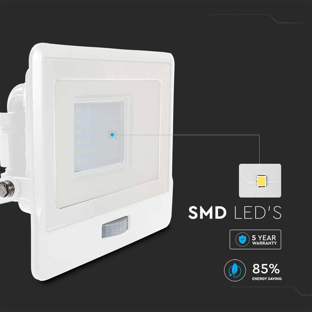V-TAC Faro LED SMD Chip Samsung 30W con Sensore PIR Bianco 6500K IP65-1