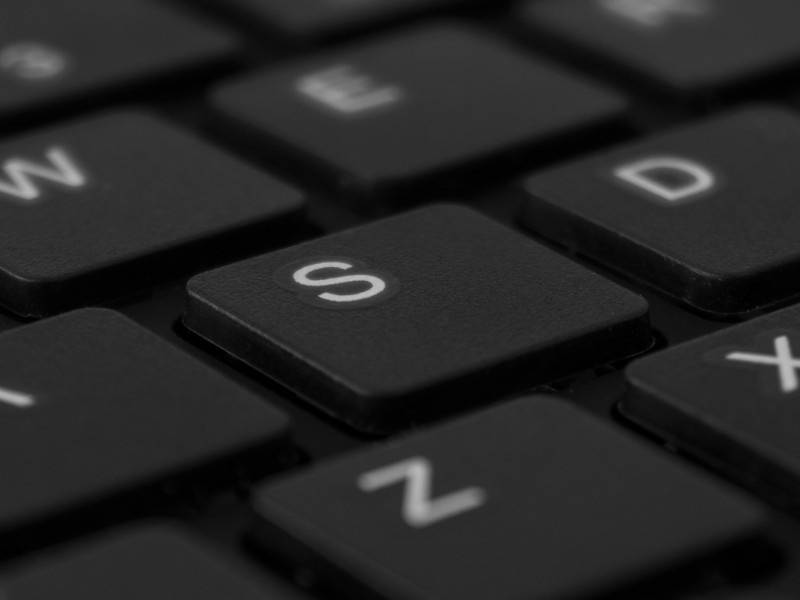 R-Go Tools R-Go Split Tastiera Ergonomico, QWERTY [Nordic], nero, cablata (R-Go HE vertikal mus, venstre h?nd)-1
