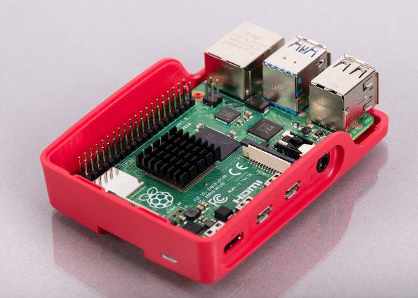 Raspberry Pi 4 B 8GB official full kit con custodia, cavo, alimentatore, ventola