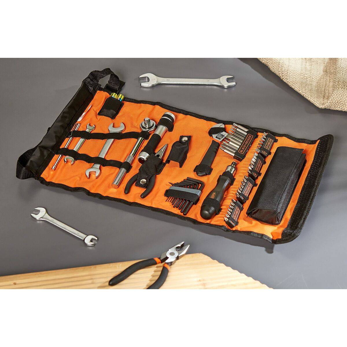 Kit di attrezzi Black & Decker A7144-XJ-1