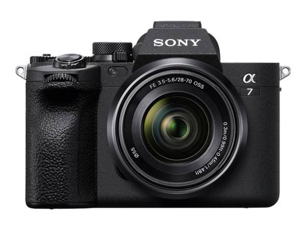 Mirrorless Digital Camera 33MP Full-Frame con ottica 28-70mm f/3.5-5.6 OSS