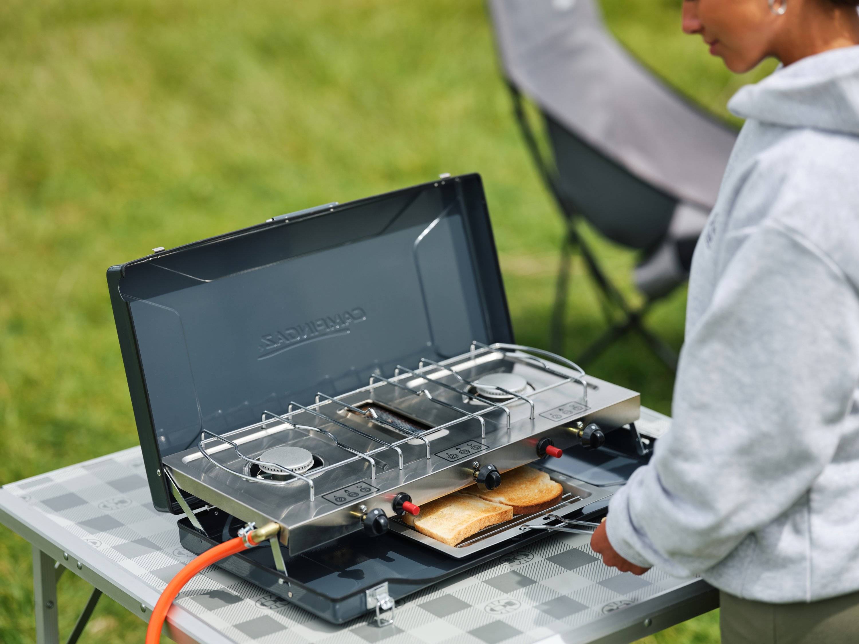 Campingaz Camping Kitchen 2 Grill & Go CV. Form: Rechteckig, Material: Metall. Breite: 490 mm, Tiefe: 350 mm, Höhe: 100-2