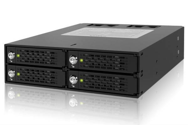 IcyDock ToughArmor - Bays 5,25 per 4 HDD/SSD SAS/SATA - con cassetti - Prezzo speciale fino ad esaurimento scorte