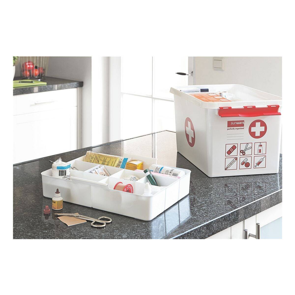 Sunware® First Aid Box La Q-Line 6.0 L-30,0 x 20,0 x 14,5 cm bianco/rosso-4