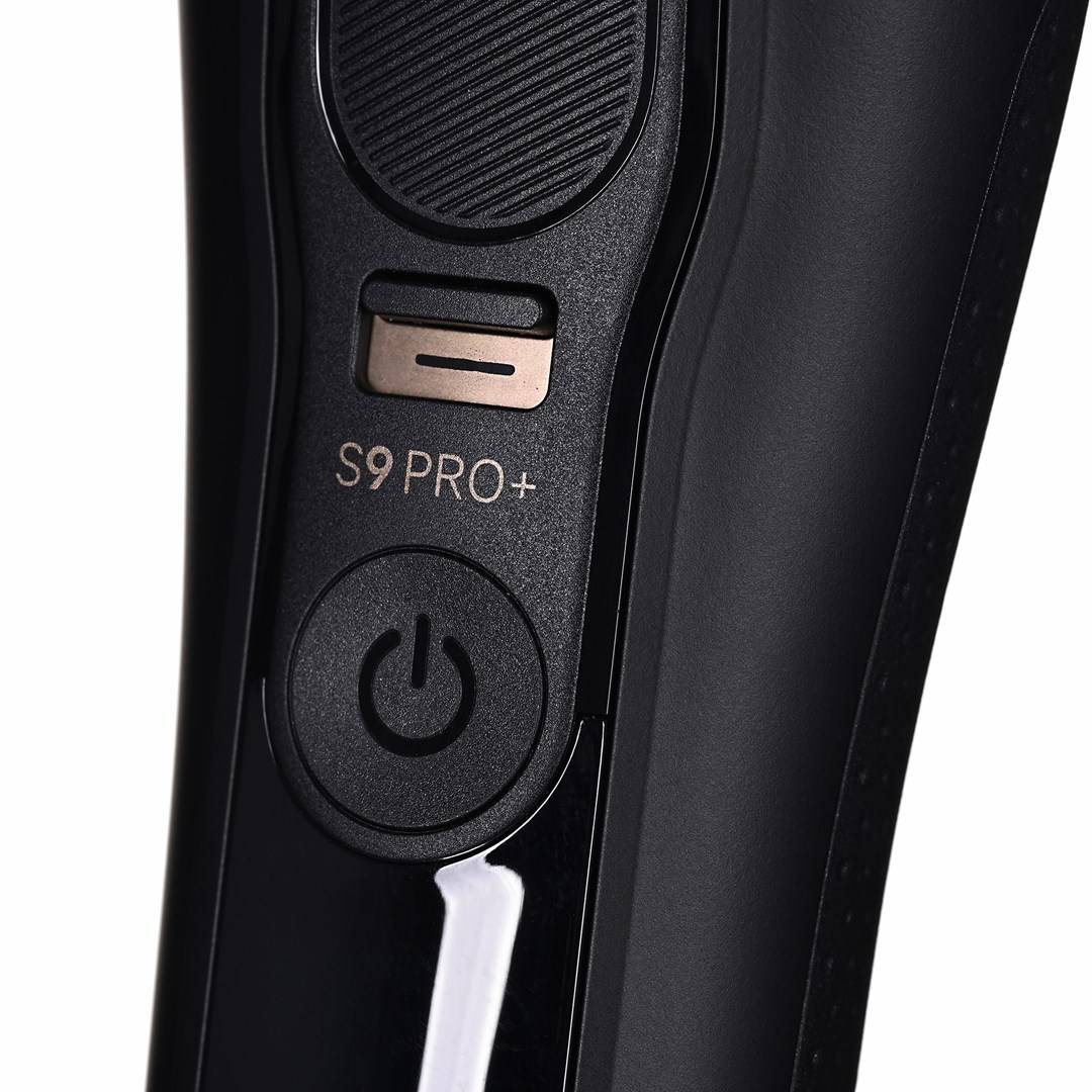 Braun Series 9 Pro+ 9590cc Wet & Dry Rasoio Trimmer Nero-6