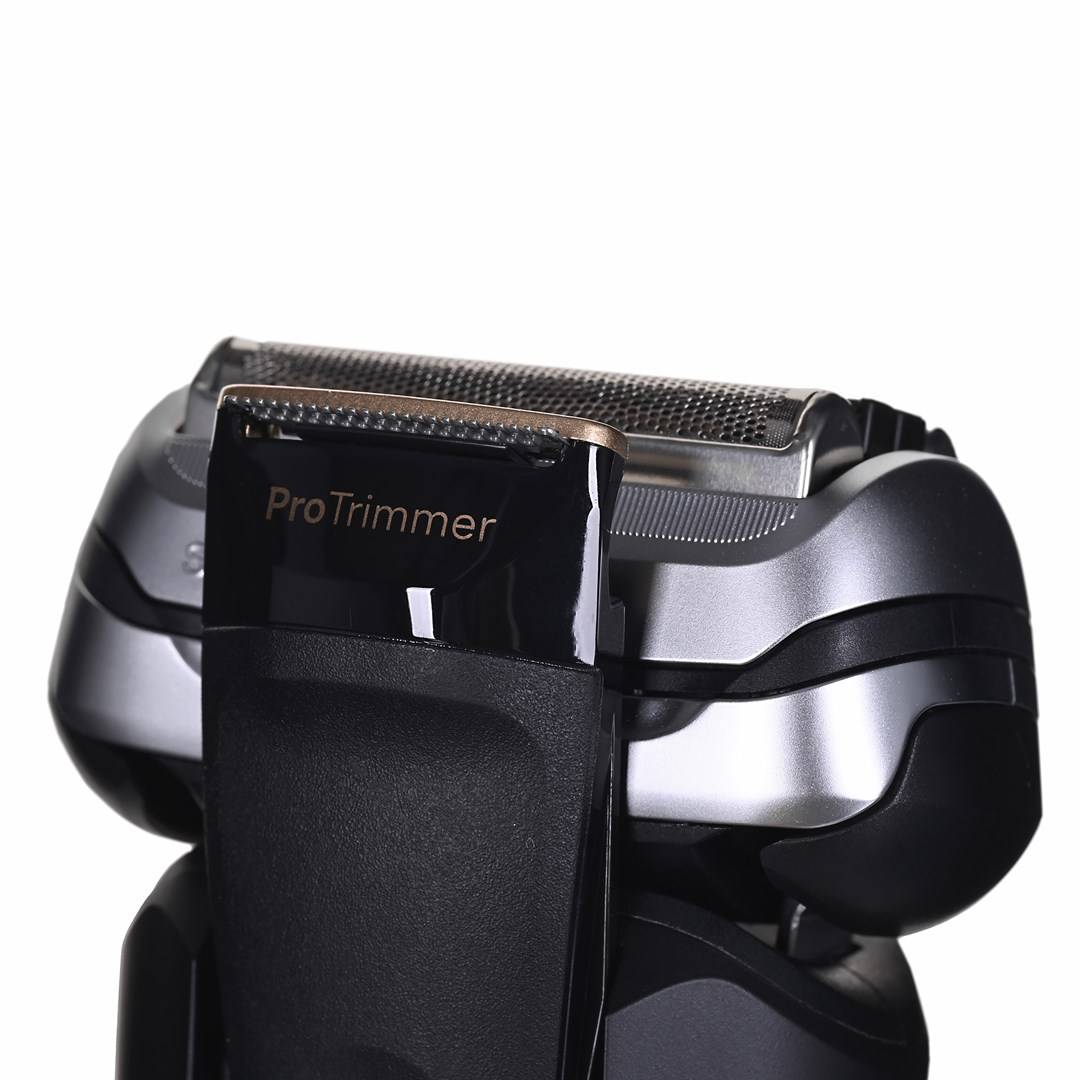 Braun Series 9 Pro+ 9590cc Wet & Dry Rasoio Trimmer Nero-4