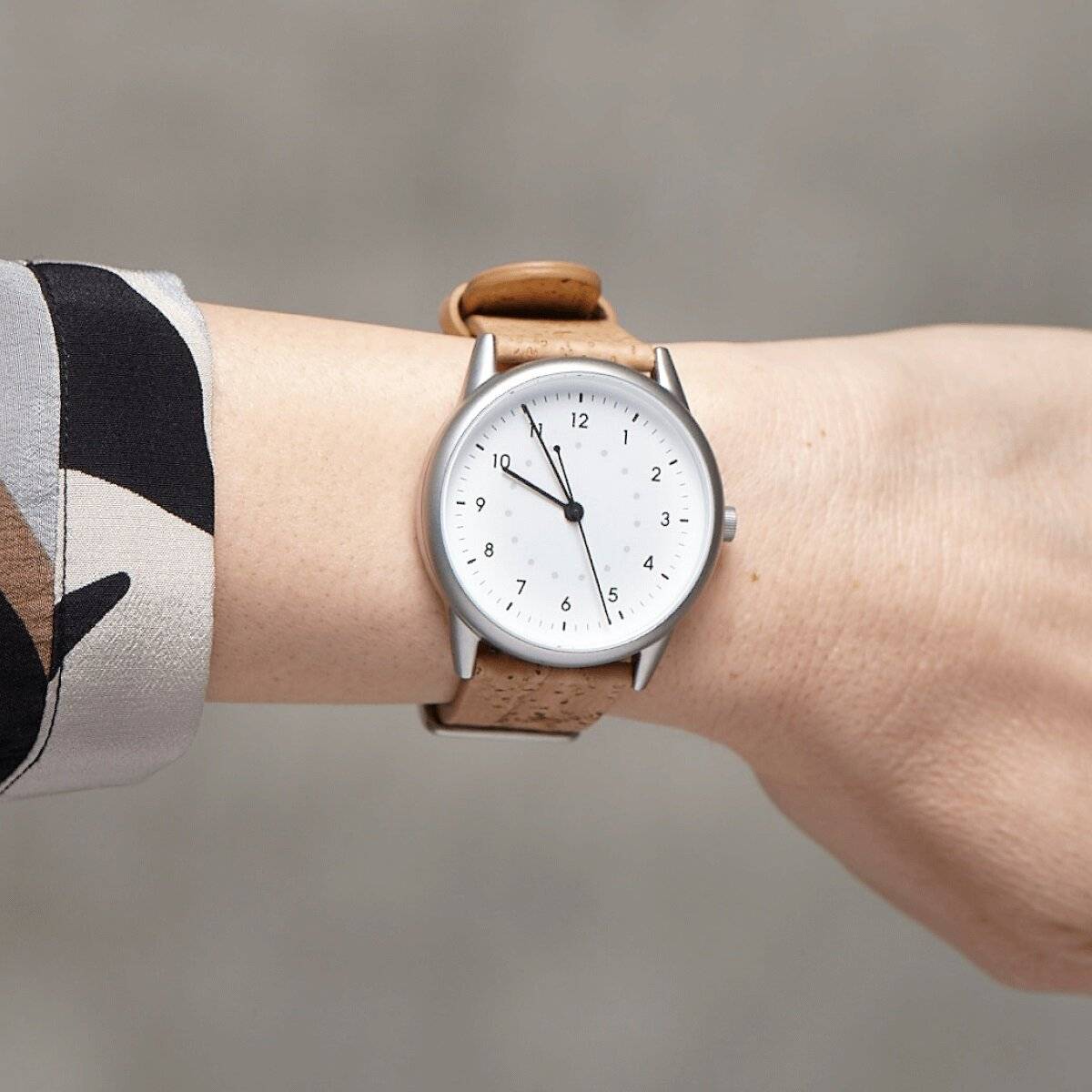 Elegante orologio analogico automatico con movimento Miyota 9015 cinturino vegano in sughero bianco-2