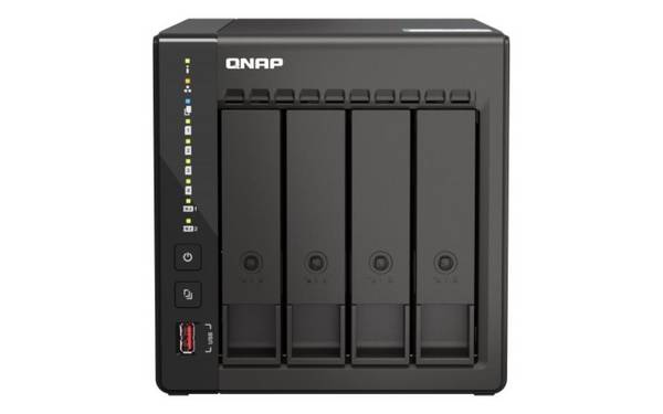 NAS assemblato QNAP Tower TS-453E-8G 32TB (4x8TB) con HDD WD Red NAS