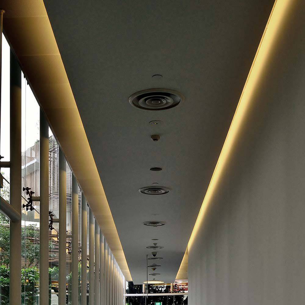 V-TAC Strip LED 220V SMD2025 12.5W/m 5m 286 LED/m effetto COB con Spina 3000K IP65 10mm-4