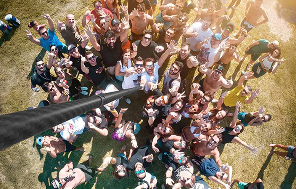 Immagine premio per Telesin - GP-MNP-300-3 - 3 m langer Selfie-Stick aus Carbonfaser von Telesin per Kameras GP-MNP-300-3