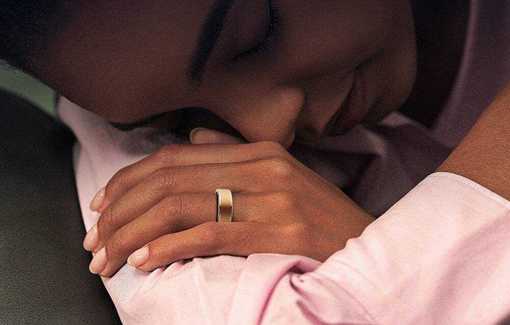 Immagine premio per Colmi - R03 Oro 9 - Smartring Colmi R03 18,9 mm 9 (Oro)