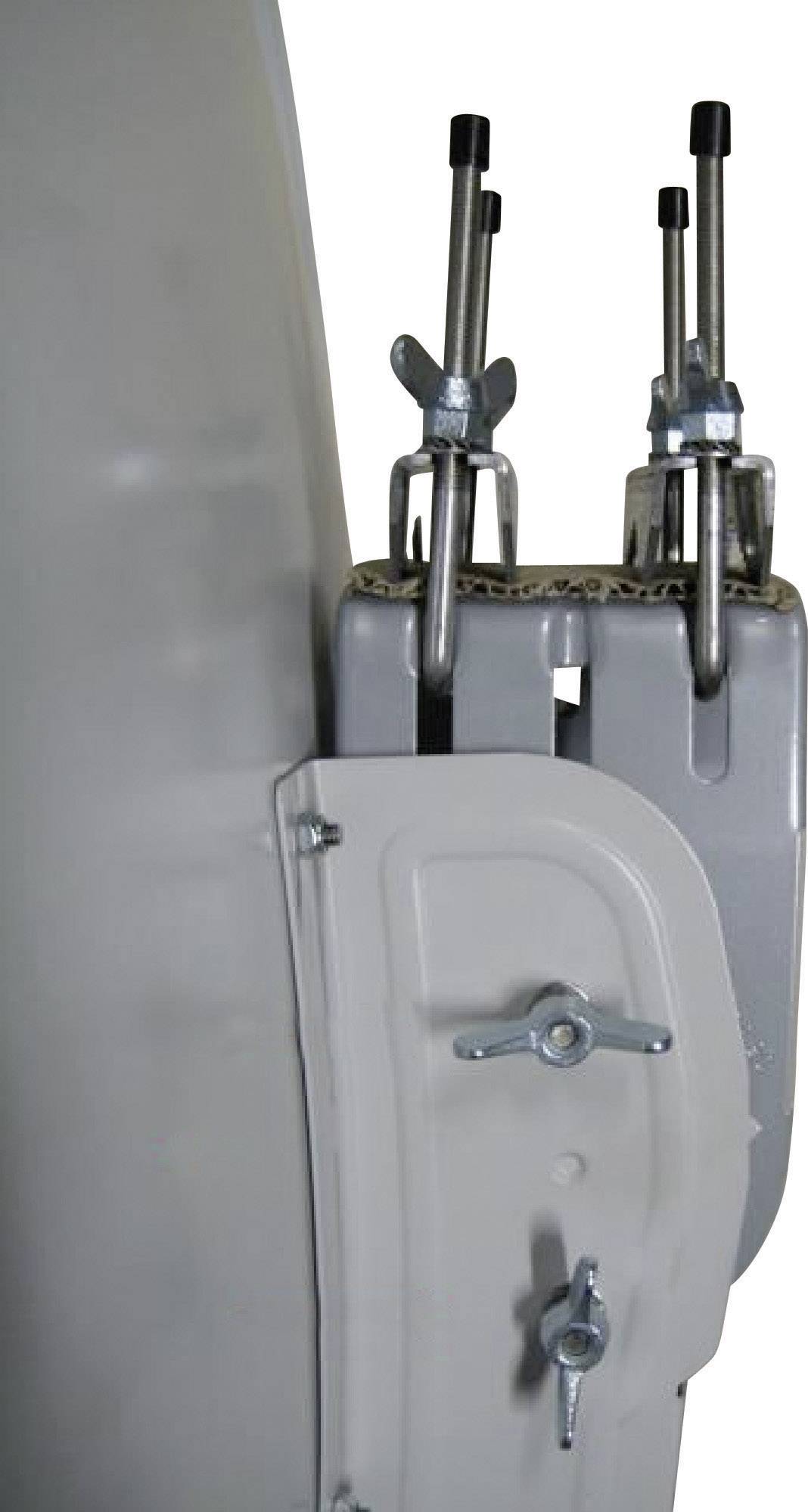 Due chiusure metalliche su un involucro grigio, utilizzate per bloccare in modo sicuro porte o coperchi.