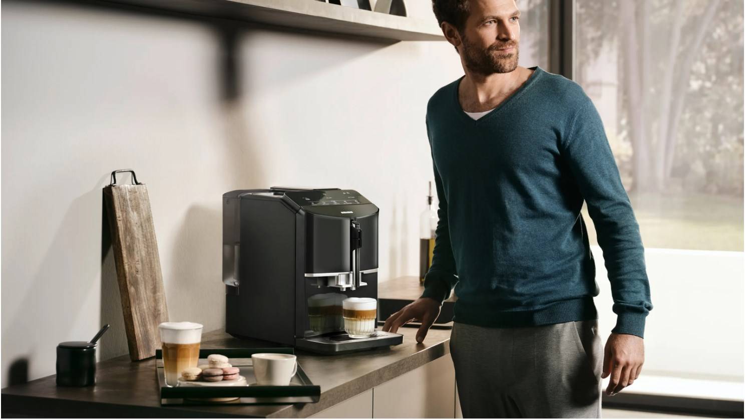 Macchina da caffÃƒÂ¨ Siemens completamente automatica EQ.300 TF301E19 lacca pianoforte/nero-4