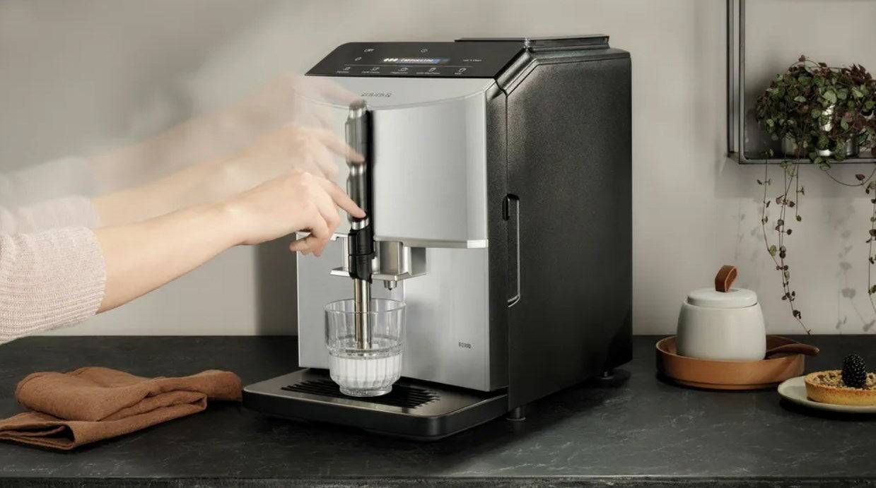 Siemens EQ.300 TF303E01 Macchina automatica per caffè Lys slv-3