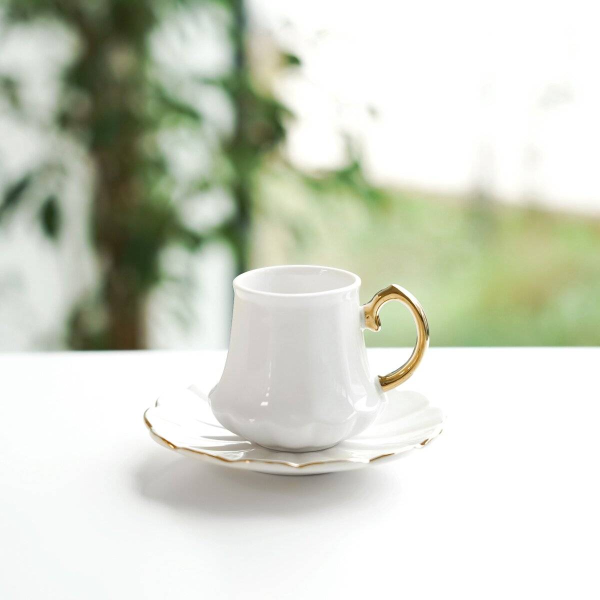 Elegante set di 12 tazze da caffè in porcellana - bianco e oro, 100 ml-2