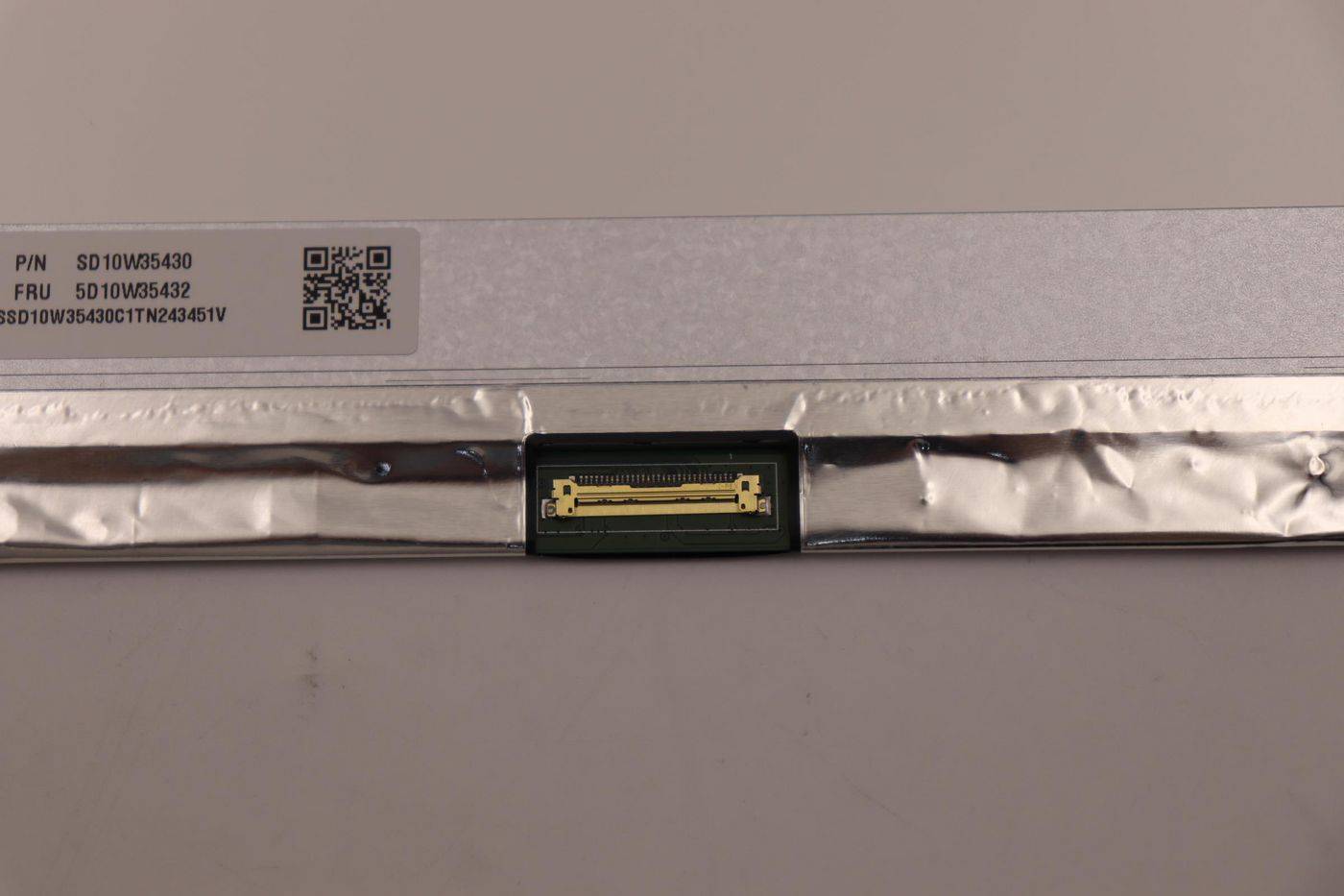 15.6-inch WXGA HD LCD LED - display - Warranty: 3M-2