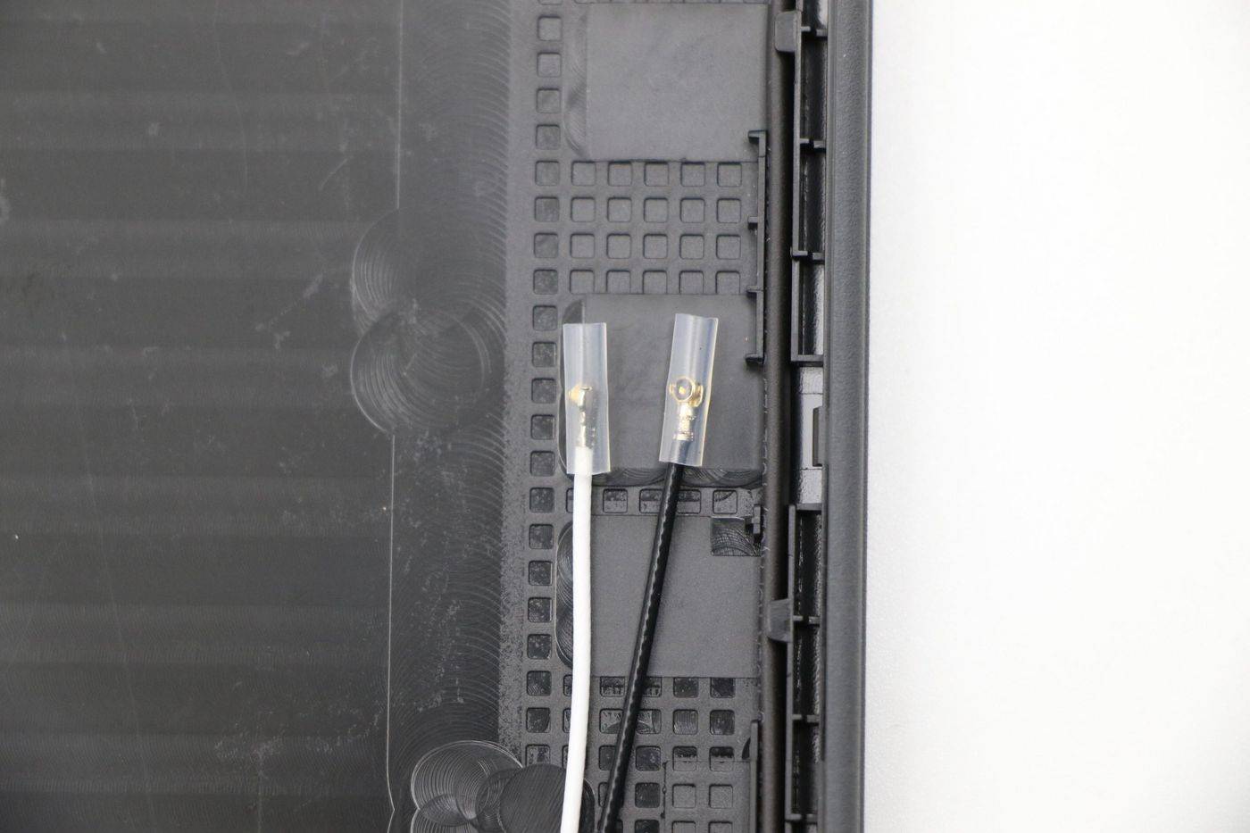 Lenovo Cover LCD B 81QB W/Antenna (5CB0U63946)-2