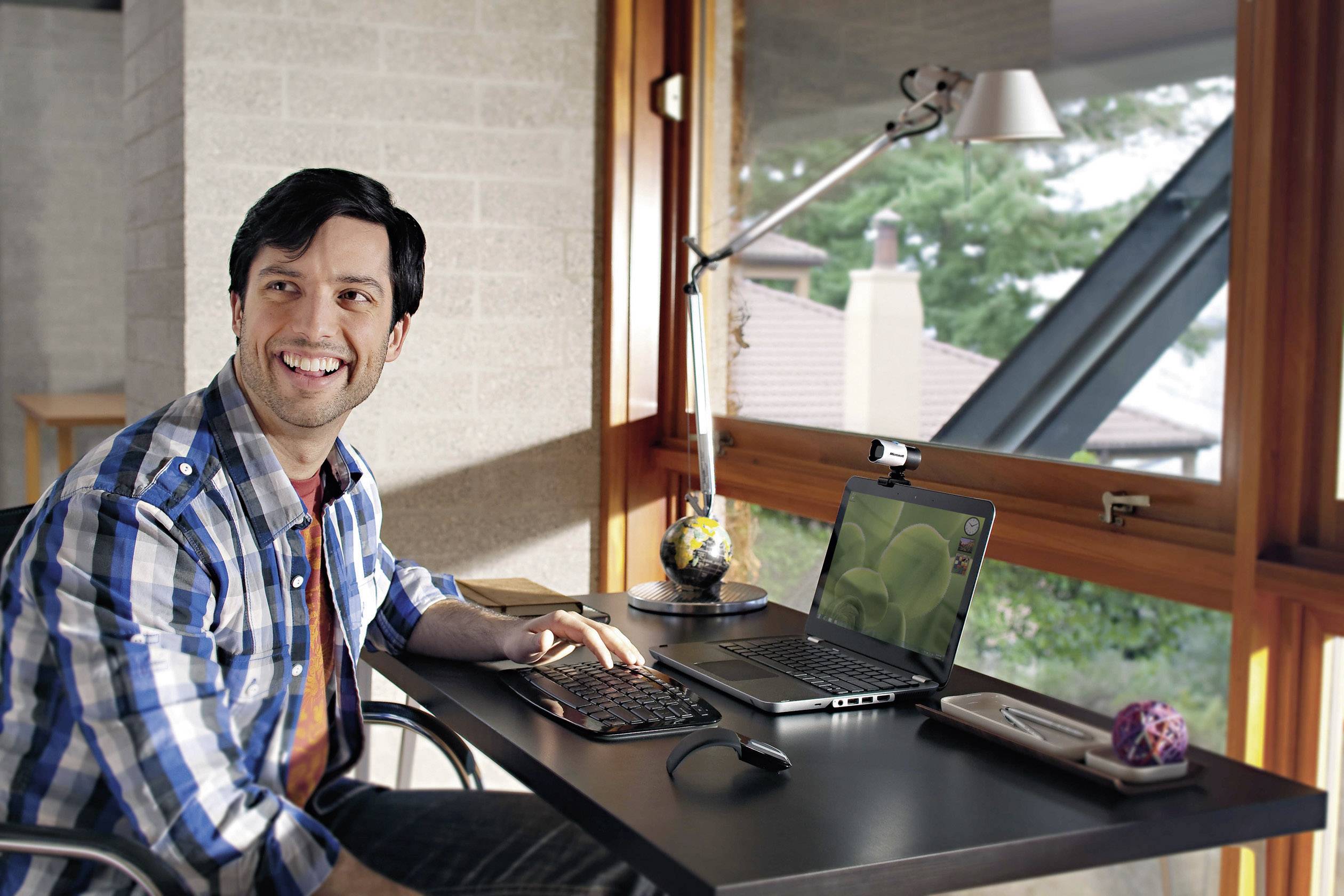 Microsoft LifeCam Studio Webcam Full HD 1920 x 1080 Pixel Con piedistallo, Morsetto di supporto-5