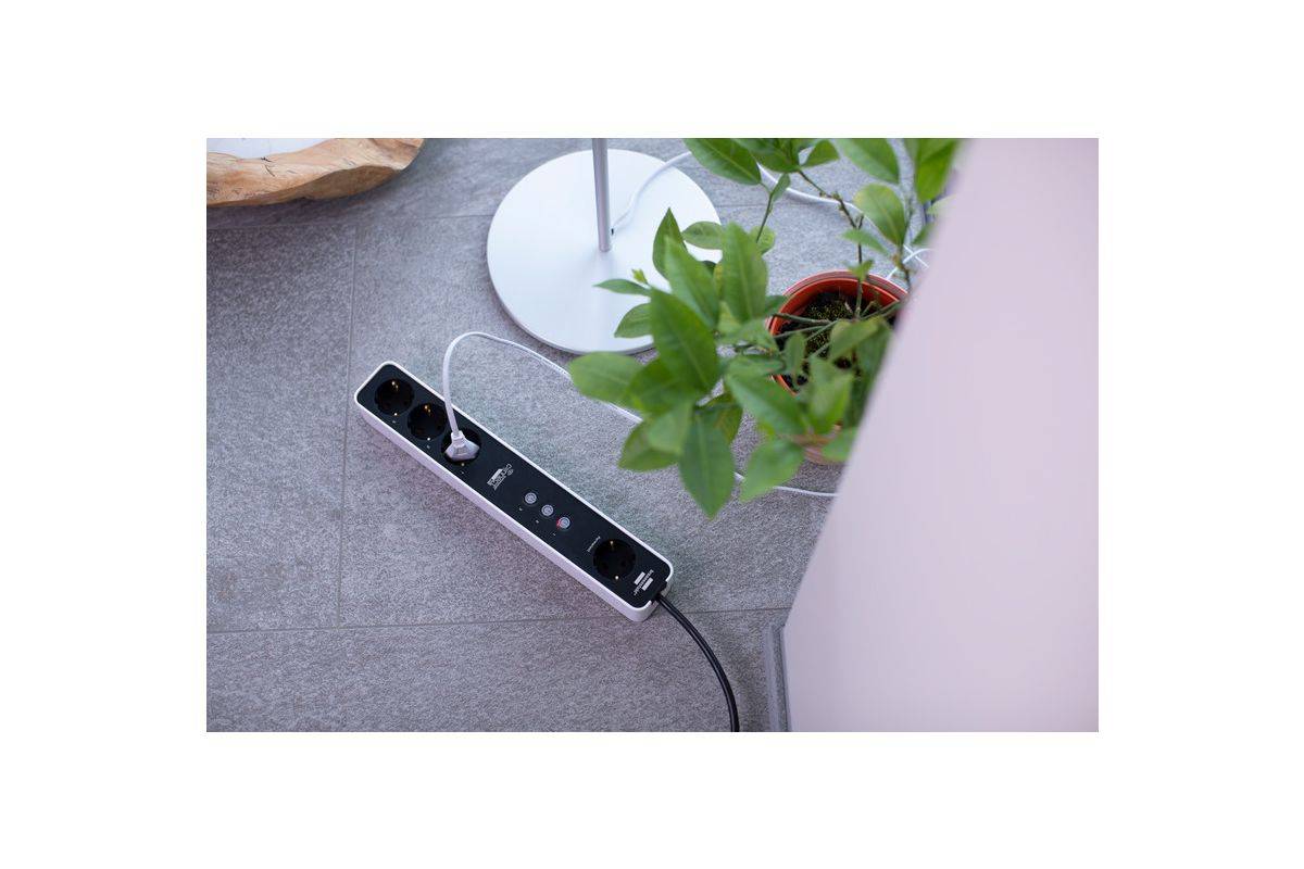 Brennenstuhl Connect Ecolor Multipresa WiFi 4 vie bianco/nero 1,5 m-3