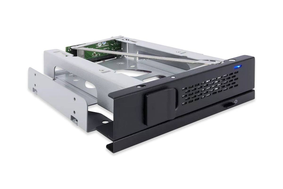ICY DOCK telaio rimovibile 6xU.2/U.3 SSD f.5.25'', con SlimSAS SFF-8654 8i-5