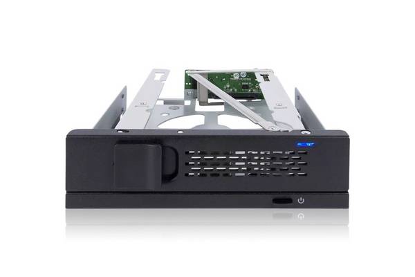 ICY DOCK telaio rimovibile 6xU.2/U.3 SSD f.5.25'', con SlimSAS SFF-8654 8i