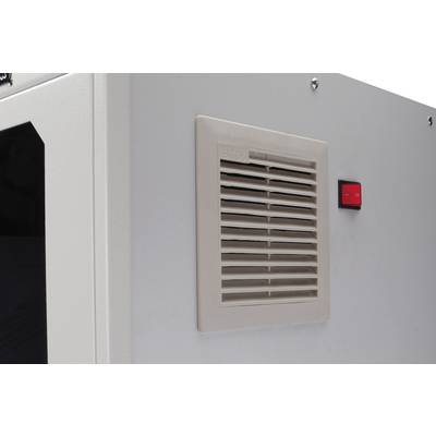 Un involucro grigio con una griglia di ventilazione rettangolare e un piccolo interruttore rosso.