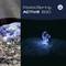 'Fles van MysticSpring ACTIVE 600 aangelicht met blauw licht. Merklogo rechtsboven.'