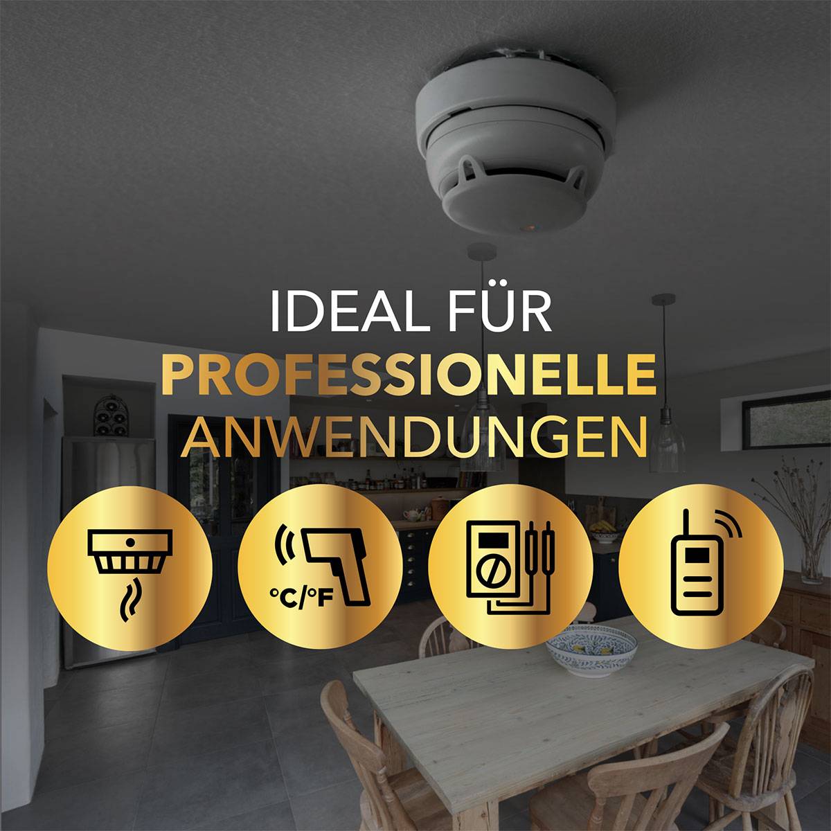 Een rookmelder is aan het plafond van een moderne keuken geïnstalleerd. Tekst op de afbeelding zegt 'Ideaal voor professionele toepassingen'. Symbolen tonen temperatuur en andere bedrijfsmodi.