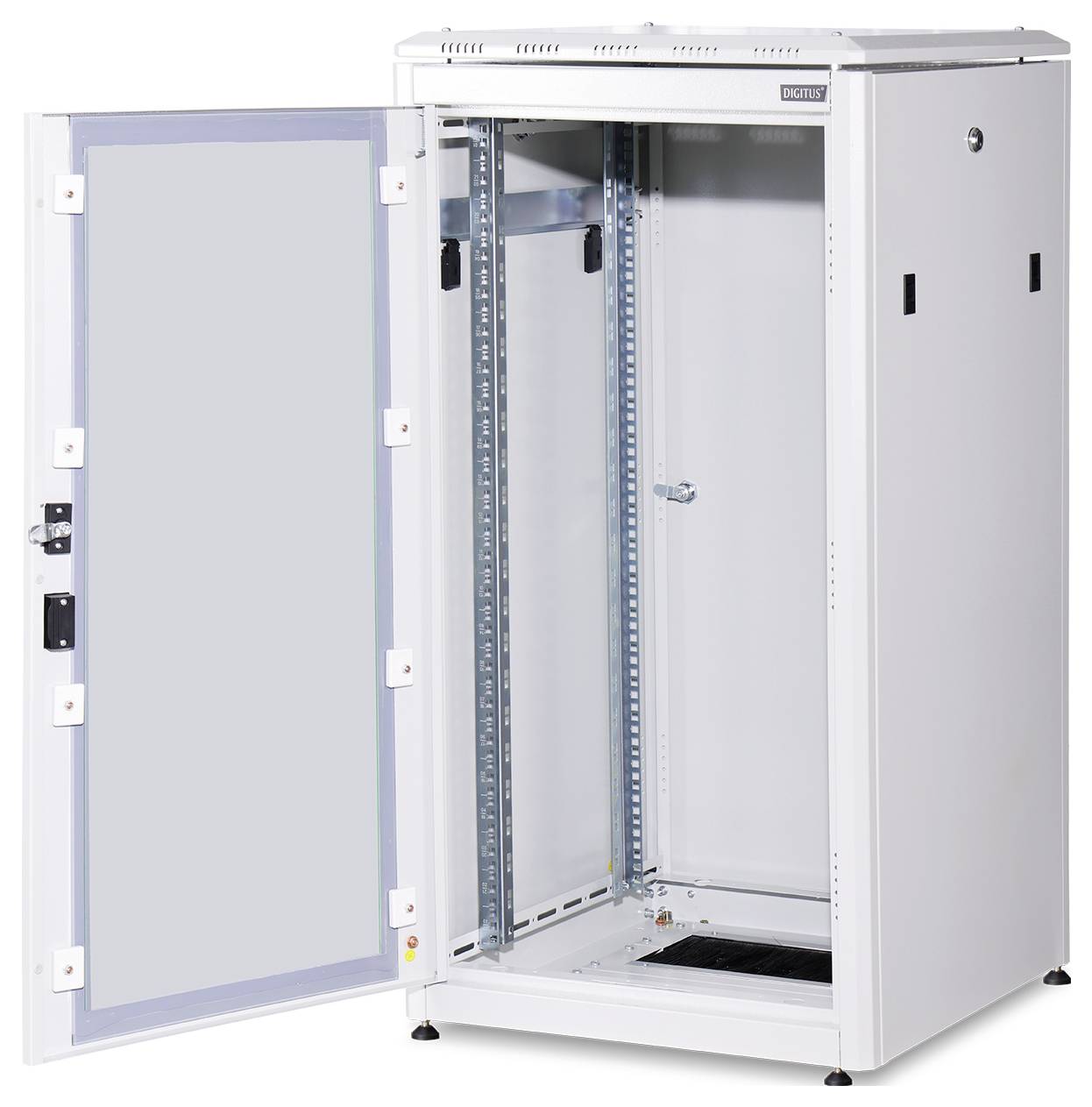 Een witte, open serverrack met een glazen deur aan de linkerkant, die open staat.