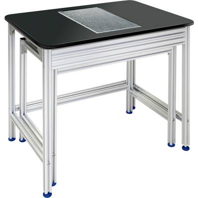 Een tafel met een zwart oppervlak en een rechthoekige, transparante inzet in het midden. De tafel heeft een zilveren metalen frame.