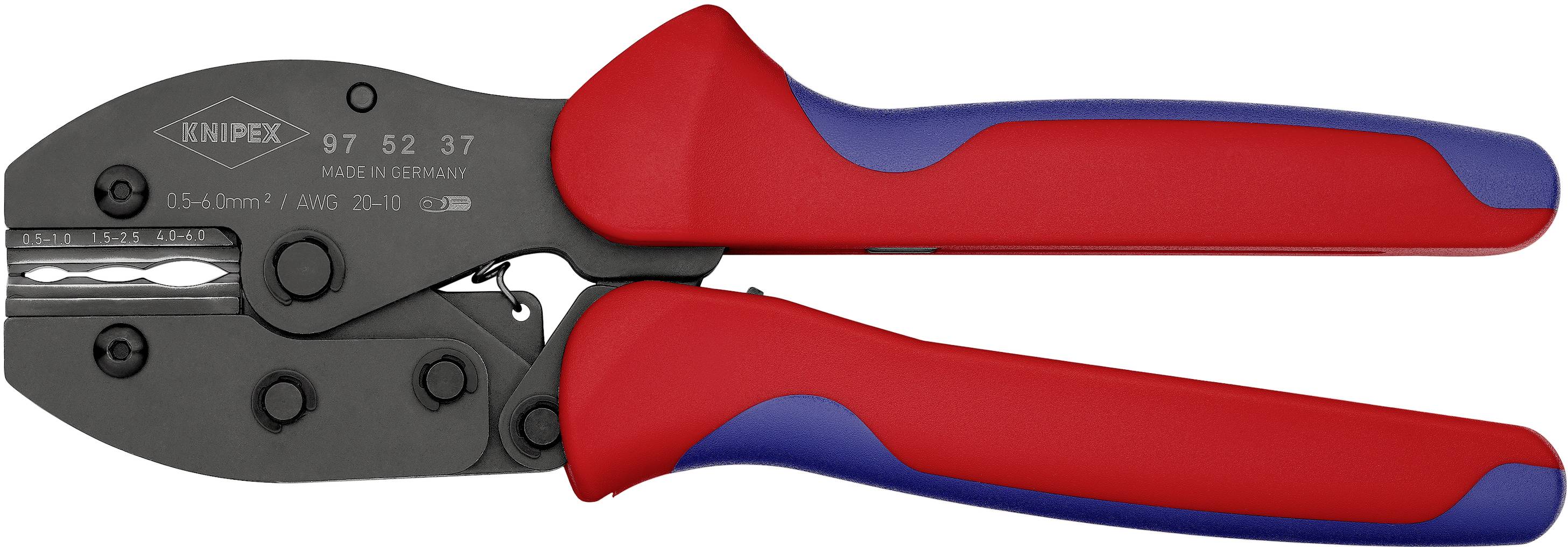 Tang met rode en blauwe handgrepen, geschikt voor het crimpen van kabelverbindingen. Opschrift 'Knipex' op de gereedschapskop.