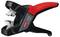 Een rood-zwarte kabelstripper met ergonomische handgreep en dubbele messen, geschikt voor het nauwkeurig strippen van kabels.