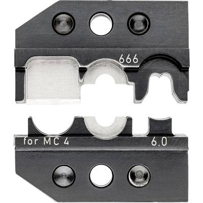 Twee zwarte, rechthoekige metalen componenten met verticale uitsparingen en openingen die op elkaar aansluiten. Bovenste deel draagt de cijfers '666', onderste 'for MC 4 6.0'.