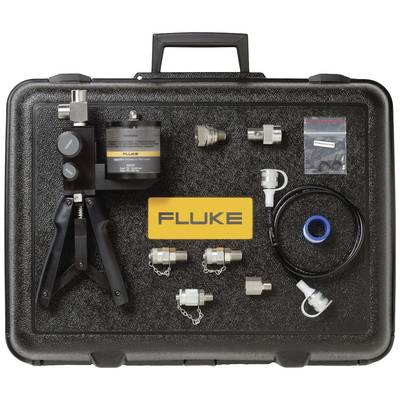 Gereedschapskoffer met meetinstrumenten en toebehoren, merk 'Fluke' zichtbaar; bevat aansluitingen, kabels en adapters voor technische toepassingen.