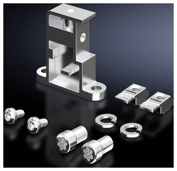 Metalen montagebeugel met schroeven, ringen en clips op een zwarte achtergrond. Toepassing in machinebouw.