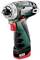 Metabo 12V accuboormachine in groen-zwart met rode trekker en zijdelingse riem clip, compact en ergonomisch ontworpen.