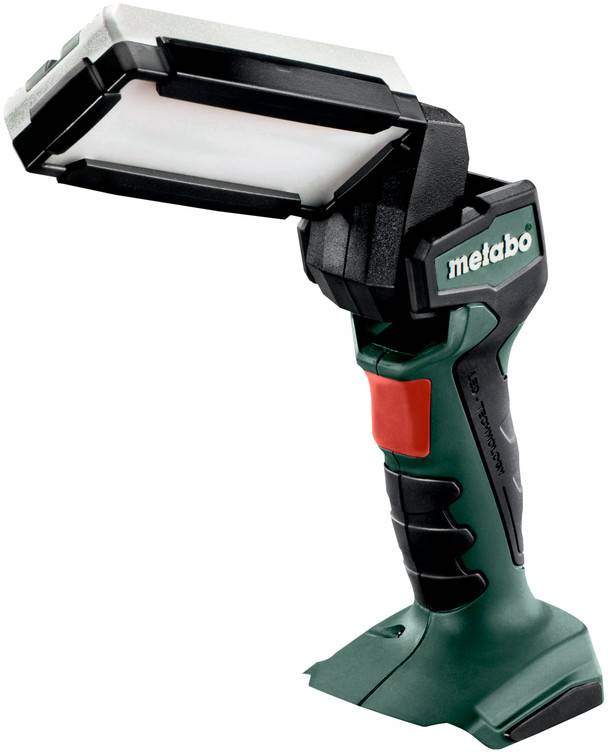 Snoerloos werklicht met verstelbare rechthoekige lampkop en groen Metabo-handvat, weergegeven op een witte achtergrond.