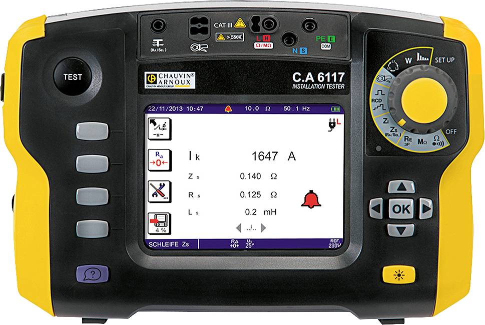 'Digitaal meetapparaat C.A 6117 met display toont elektrische gegevens: Stroom 1647 A, Weerstand 0,140 Ω. Knoppen en symbolen voor bediening.'
