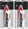 Twee Energizer MAX batterijen in D-formaat, naast elkaar geplaatst, met "+" en "-" tekens. Zilveren behuizing met rood en zwart design.