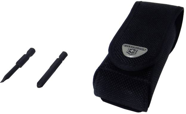 Zwart etui met zilveren logo, naast twee zwarte gereedschapsopzetstukken, vermoedelijk voor een multifunctioneel gereedschap.